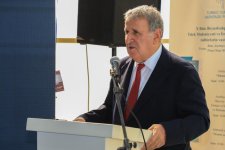 В Баку состоялась презентация книги выдающегося писателя Казахстана Кемеля Токаева (ФОТО)