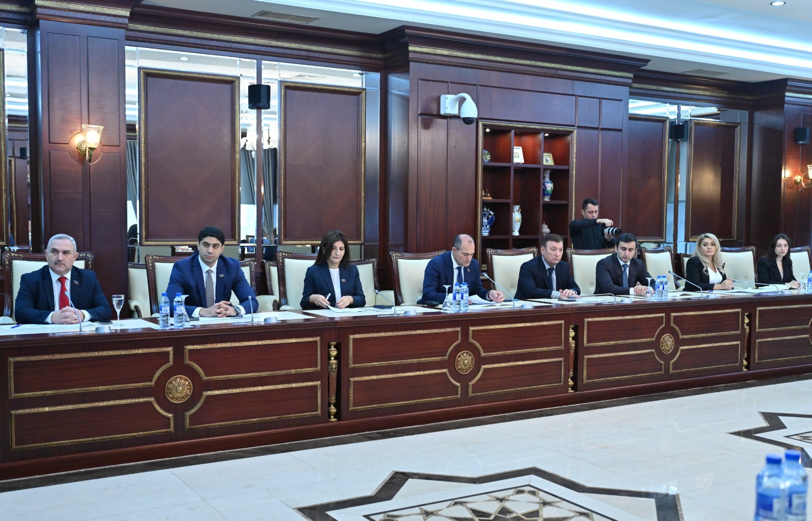 Комитет по правам человека парламента Азербайджана провел первое заседание на осенней сессии (ФОТО)