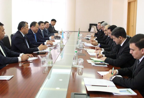 Туркменистан и Казахстан обсудили перспективы экономического сотрудничества