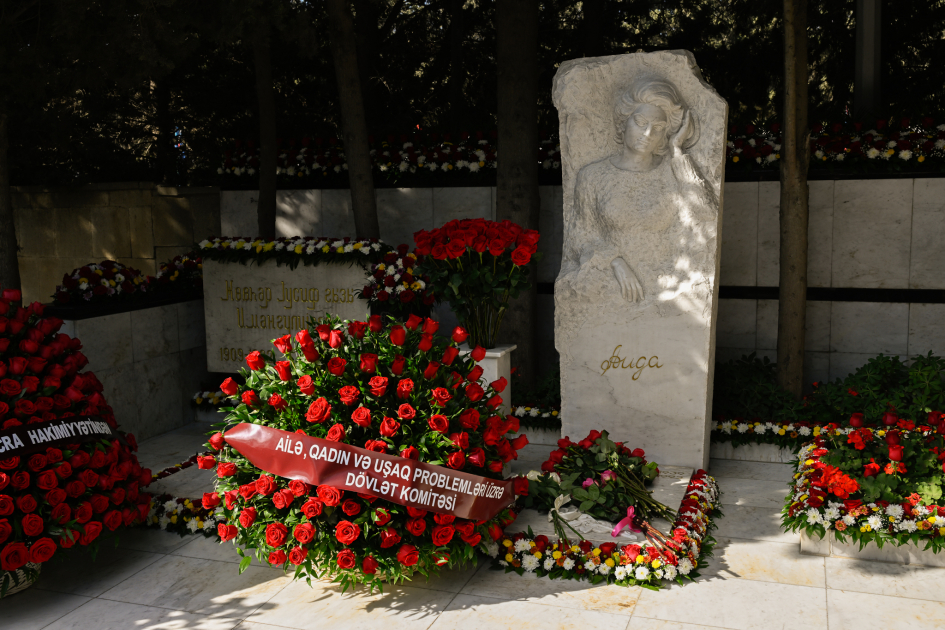 Коллектив Института востоковедения почтил память профессора Аиды Имангулиевой (ФОТО)