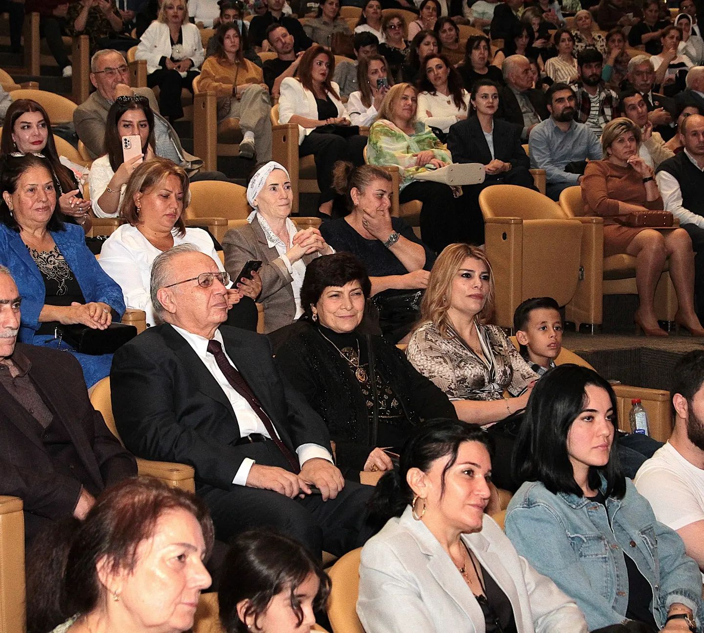 Воспитанники Айбениз Гашимовой очаровали своими талантами (ФОТО)