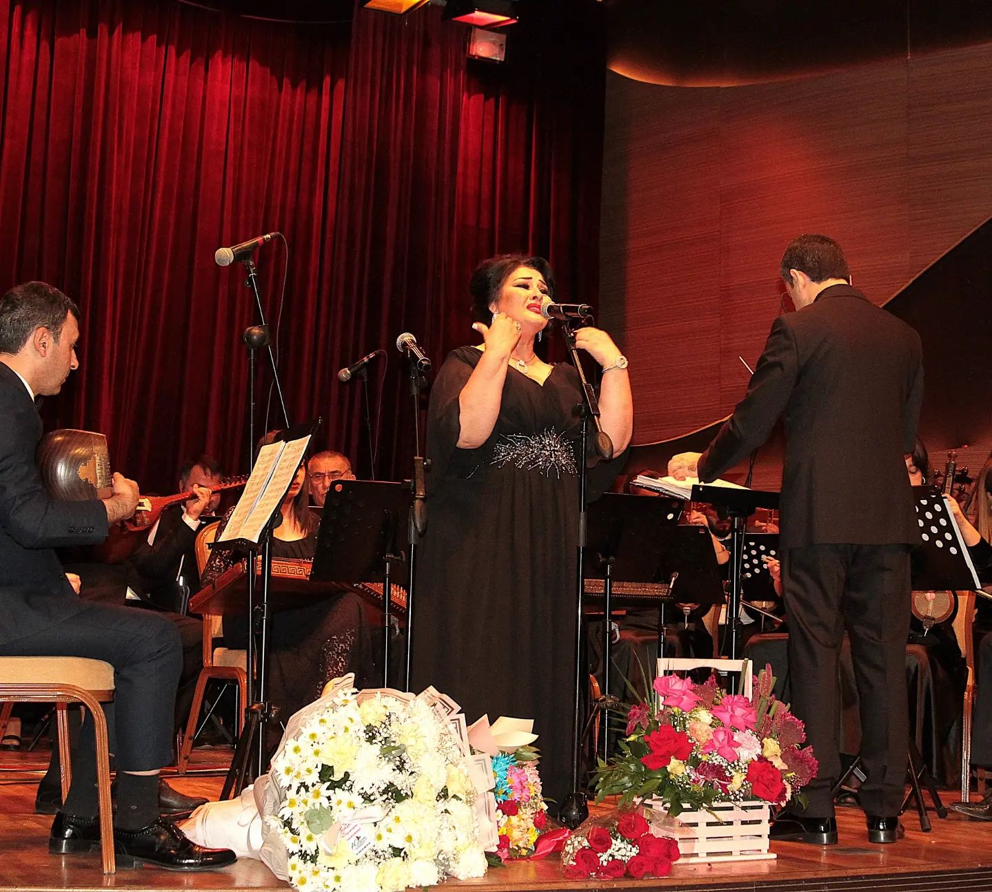 Воспитанники Айбениз Гашимовой очаровали своими талантами (ФОТО)