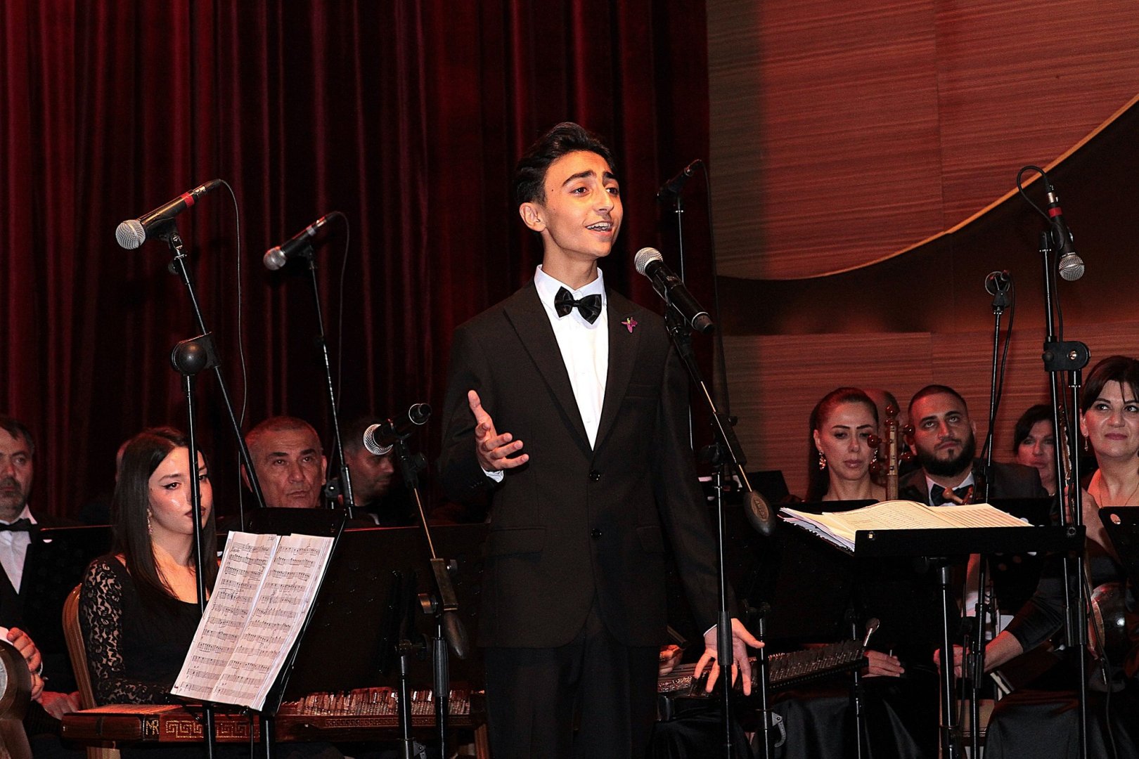 Воспитанники Айбениз Гашимовой очаровали своими талантами (ФОТО)