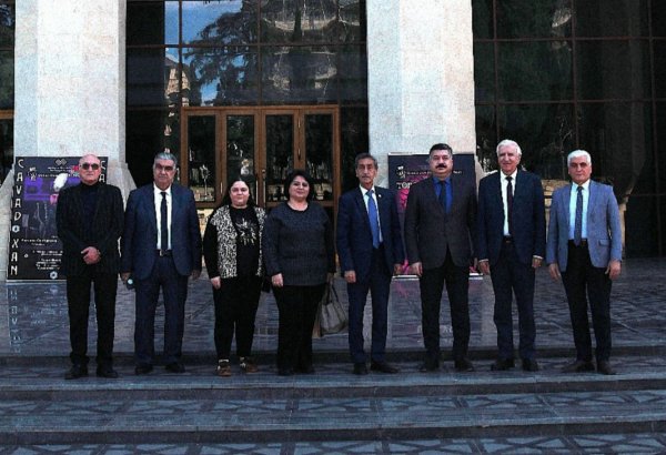 В Гяндже обсуждены вопросы развития театрального искусства (ФОТО)