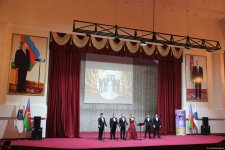 Оперный театр при Музыкальной школе вокала Фидан Гаджиевой выступил с первым концертом в АМУ (ФОТО)
