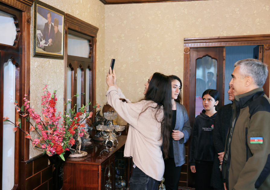 Вице-президент Фонда Гейдара Алиева Лейла Алиева встретилась с семьей чобана Ханыша (ФОТО/ВИДЕО)