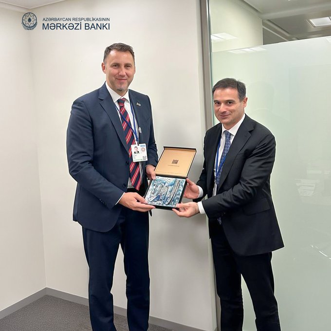 Азербайджан и Венгрия обсудили возможности сотрудничества между финансовыми секторами