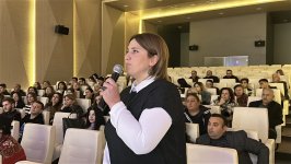 Композитор Вугар Джамалзаде стал гостем проекта "Лицом к лицу" (ФОТО)