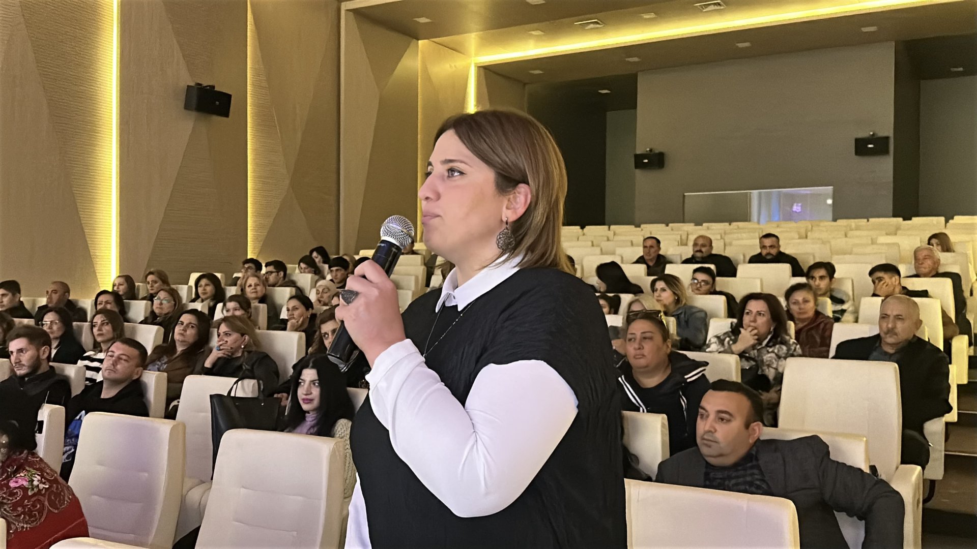 Композитор Вугар Джамалзаде стал гостем проекта "Лицом к лицу" (ФОТО)