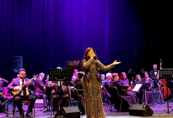 Гюлюстан Алиева впервые выступила в Гяндже с соло-концертом (ФОТО)