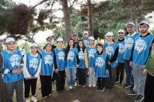 В Баку прошла очередная акция по посадке деревьев с участием вице-президента Фонда Гейдара Алиева Лейлы Алиевой и руководителя Баку Медиа Центра Арзу Алиевой (ФОТО)