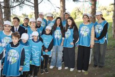 В Баку прошла очередная акция по посадке деревьев с участием вице-президента Фонда Гейдара Алиева Лейлы Алиевой и руководителя Баку Медиа Центра Арзу Алиевой (ФОТО)