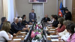 В Гяндже состоялась презентация книги "Сладкие жемчужины Западного Азербайджана" (ФОТО)