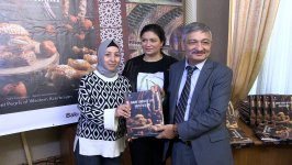 В Гяндже состоялась презентация книги "Сладкие жемчужины Западного Азербайджана" (ФОТО)