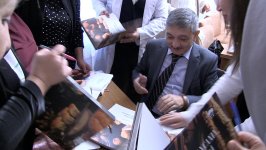 В Гяндже состоялась презентация книги "Сладкие жемчужины Западного Азербайджана" (ФОТО)