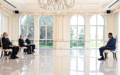 Президент Ильхам Алиев принял верительные грамоты новоназначенного посла Демократической Республики Конго в Азербайджане (ФОТО/ВИДЕО)