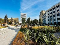 Кадры с территории перед станцией метро «28 Мая» в Баку после реконструкции  (ФОТОРЕПОРТАЖ)