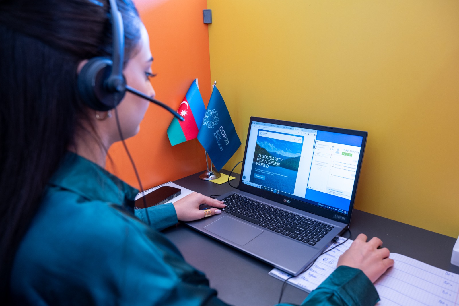 Начал работу колл-центр COP29 (ФОТО)