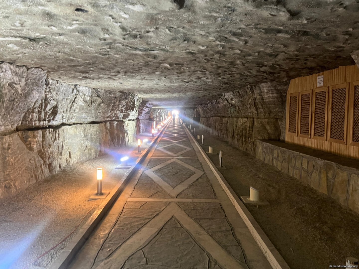 Фоторепортаж с "соляного чуда" в Нахчыване