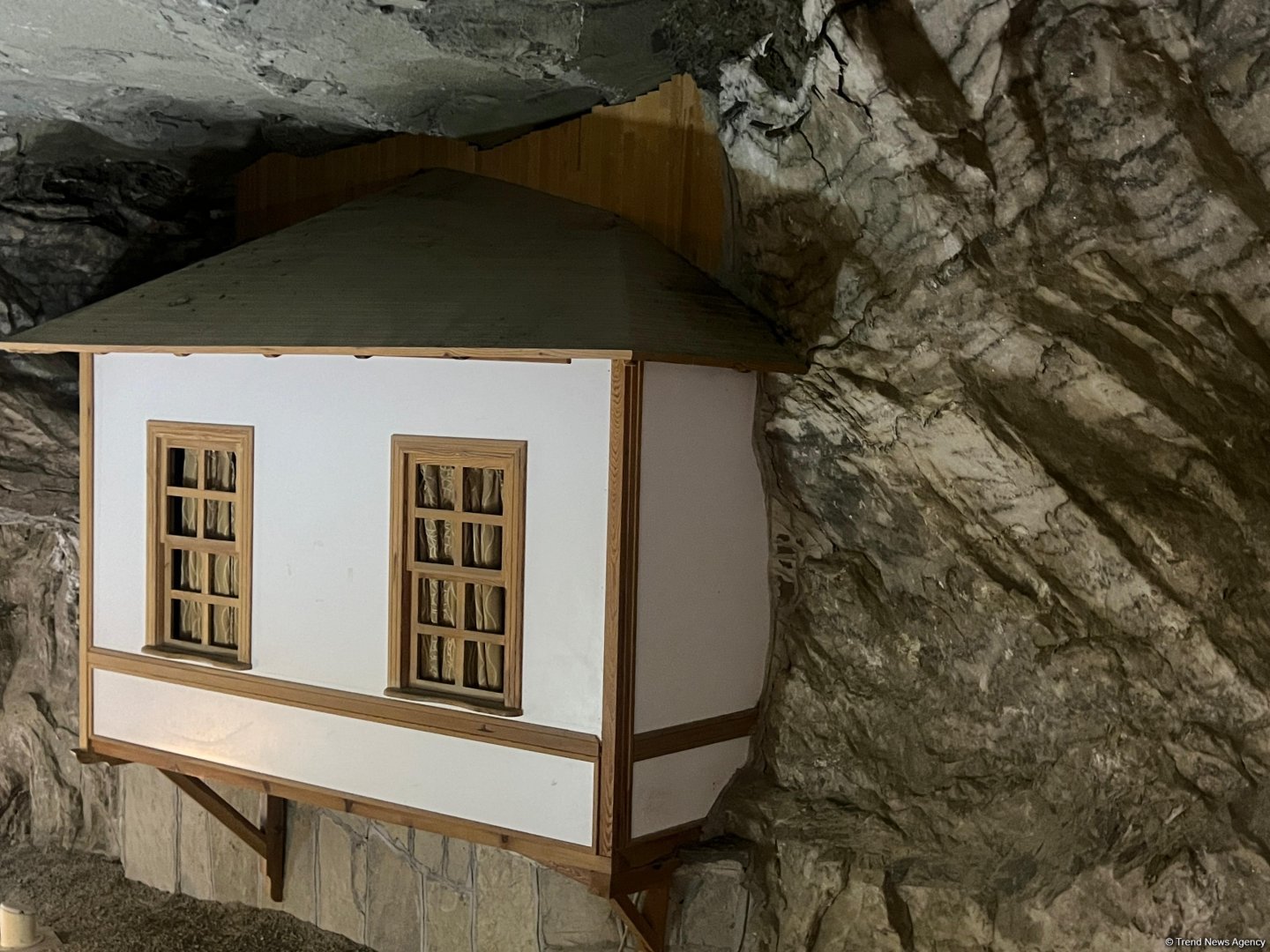 Фоторепортаж с "соляного чуда" в Нахчыване