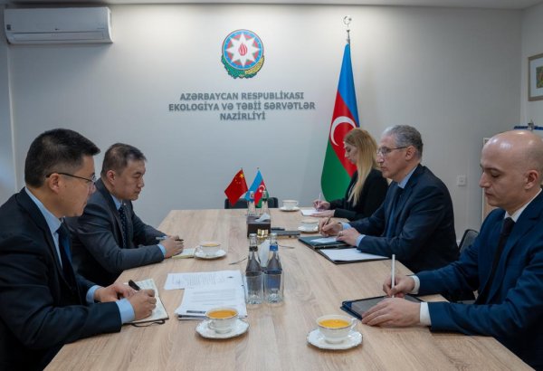 Мухтар Бабаев обсудил COP29 с временным поверенным в делах Китая в Азербайджане