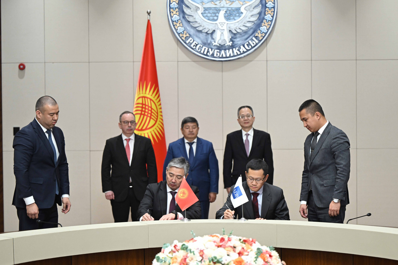 Кыргызстан и АБР подписали ряд документов