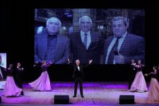 Потрясающий юбилей Ильхама Намига Кямала – Мастер сцены в окружении красавиц (ВИДЕО, ФОТО)