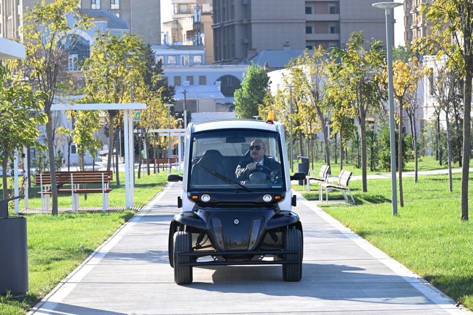 Президент Ильхам Алиев принял участие в открытии третьей части Центрального парка в Баку (ФОТО/ВИДЕО)