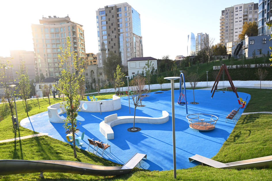 Президент Ильхам Алиев принял участие в открытии третьей части Центрального парка в Баку (ФОТО/ВИДЕО)