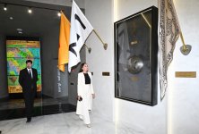 Президент Ильхам Алиев побывал на Площади Государственного флага в Баку, поднял трехцветный флаг Азербайджана (ФОТО/ВИДЕО)