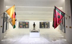 Президент Ильхам Алиев побывал на Площади Государственного флага в Баку, поднял трехцветный флаг Азербайджана (ФОТО/ВИДЕО)