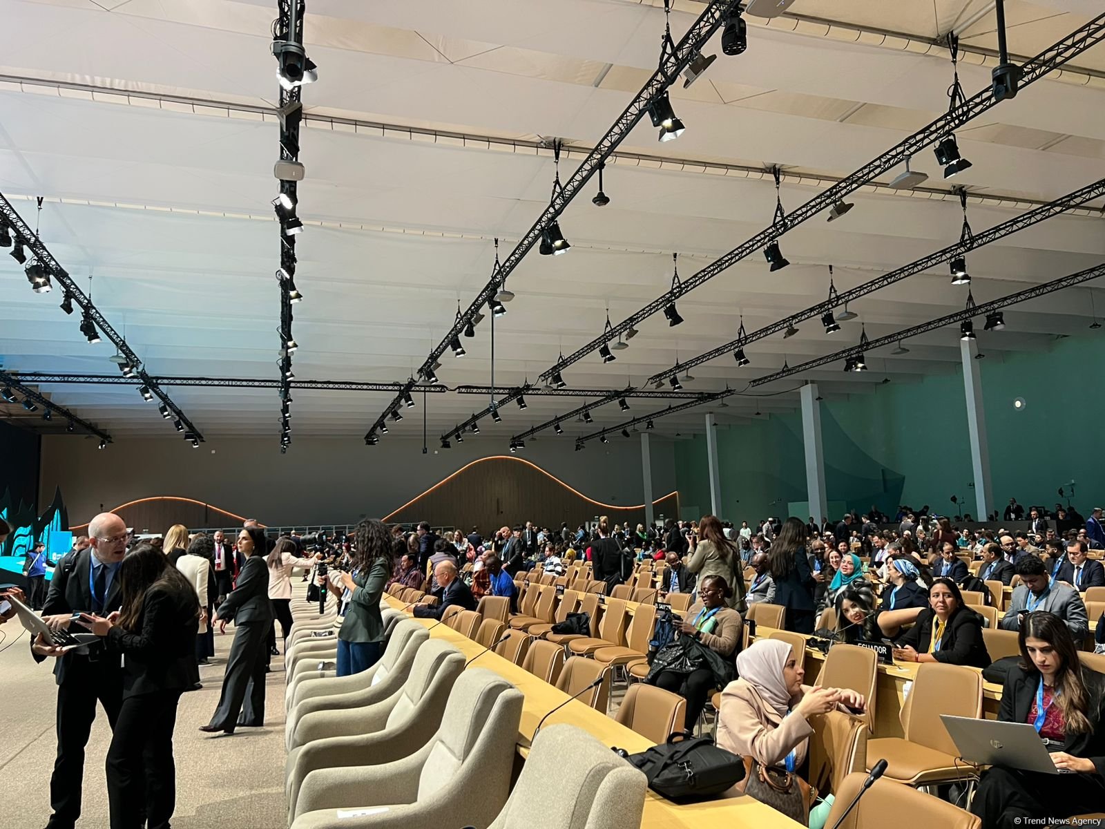 В Баку состоялась церемония открытия конференции COP29, председательство передано Азербайджану (ВИДЕО/ФОТО)
