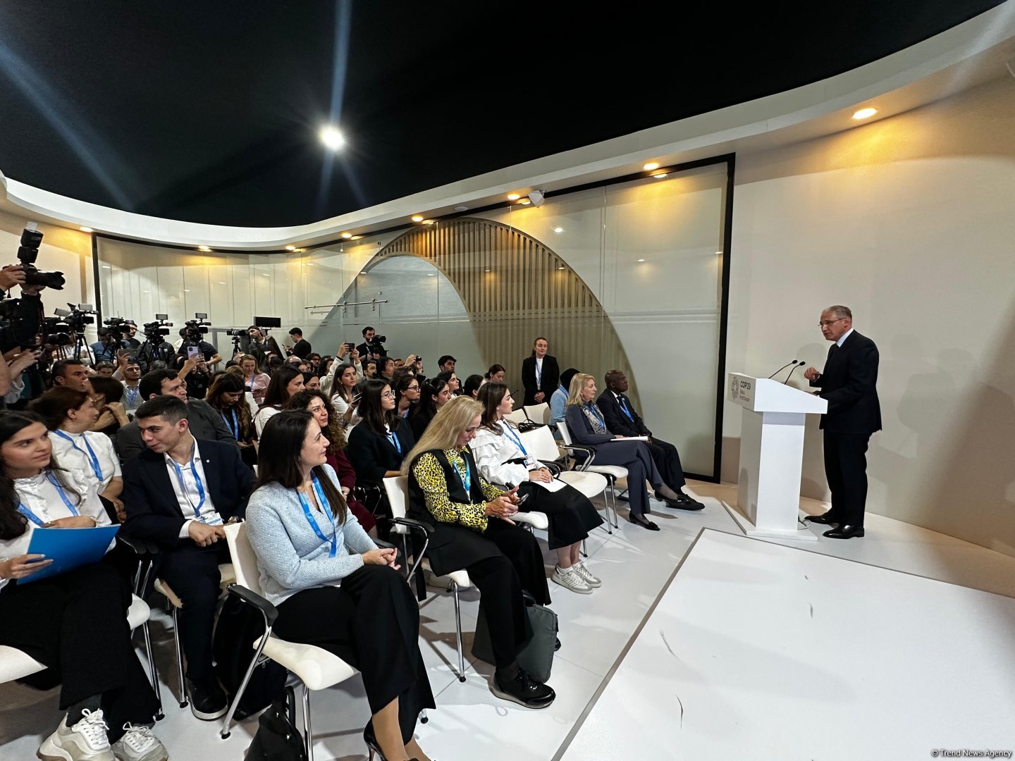 Азербайджан подписал Декларацию о детях, молодежи и климатической деятельности (ФОТО)