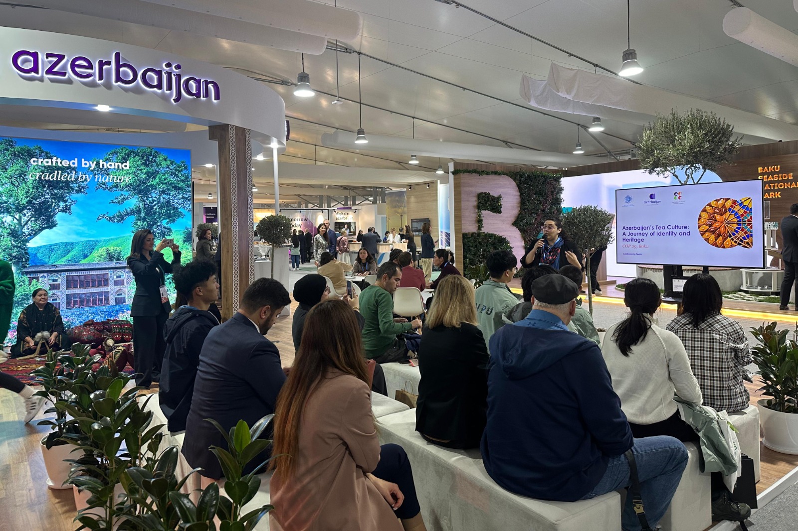 Туристические возможности Азербайджана продемонстрированы на национальном стенде на COP29 (ФОТО)