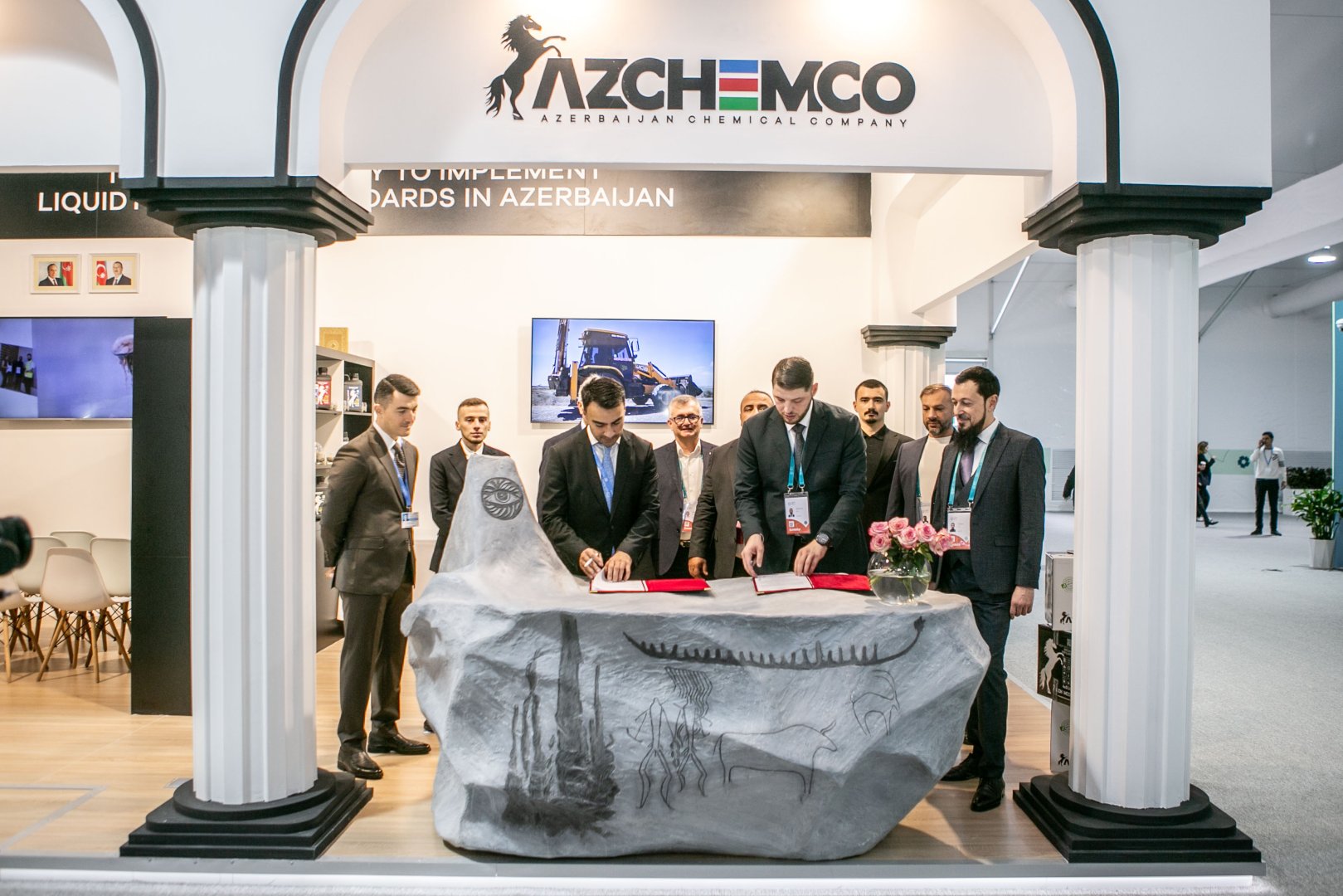 Бакинская фондовая биржа и AZCHEMCO подписали на  COP29 меморандум о сотрудничестве  (ФОТО)