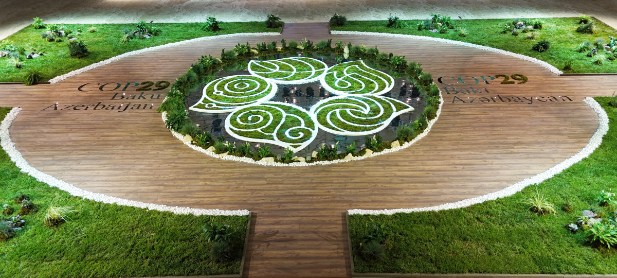 Президент Ильхам Алиев и Первая леди Мехрибан Алиева приняли участие в приеме в честь глав государств и правительств, участвовавших  в открытии Саммита лидеров на COP29 (ФОТО)