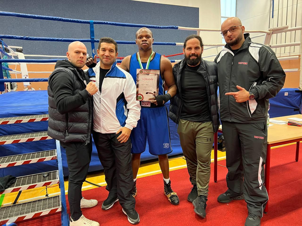 В Германии прошел боксерский турнир по случаю Дня Победы Азербайджана (ФОТО)