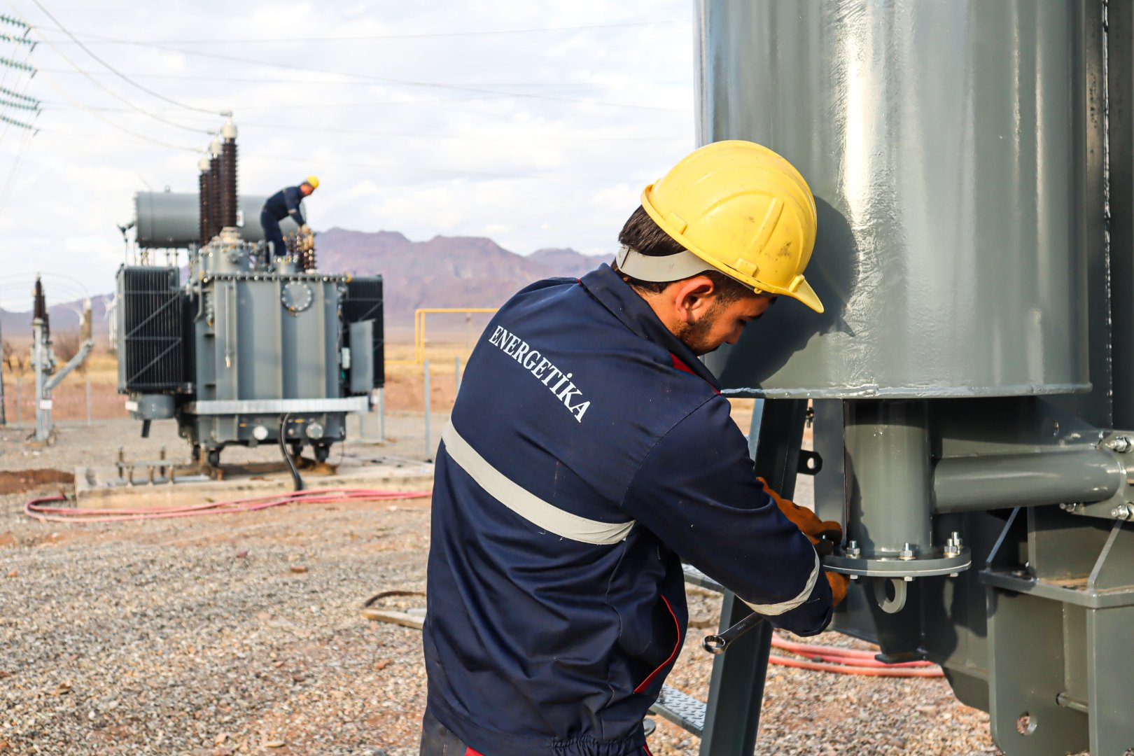 Для подстанции "Джульфа" закуплен второй силовой трансформатор (ФОТО)