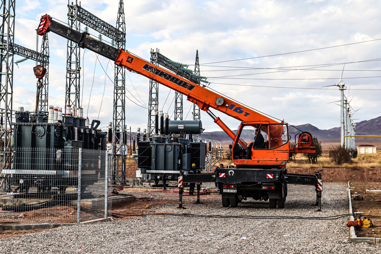 Для подстанции "Джульфа" закуплен второй силовой трансформатор (ФОТО)