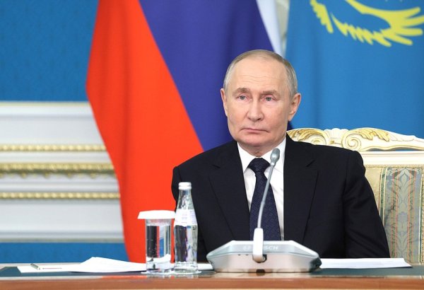 Владимир Путин поздравил Президента Ильхама Алиева