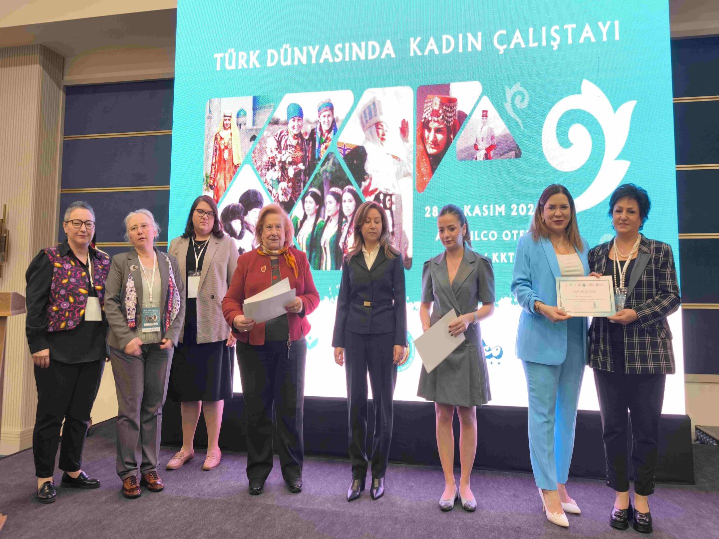 Азербайджан был представлен на симпозиуме "Женщина в тюркском мире"  (ФОТО)