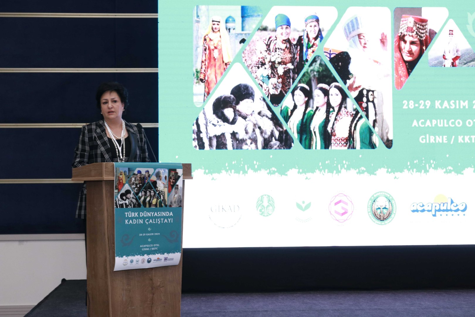 Азербайджан был представлен на симпозиуме "Женщина в тюркском мире"  (ФОТО)