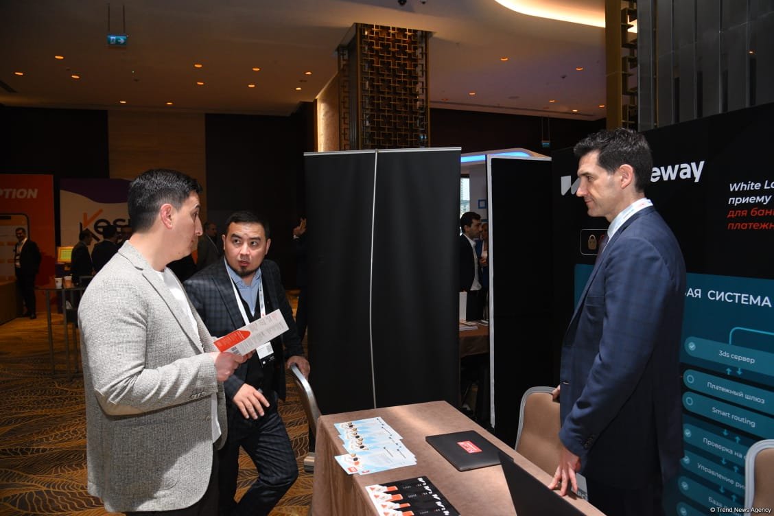 Завершился первый день Международного банковского форума в Баку (ФОТО)