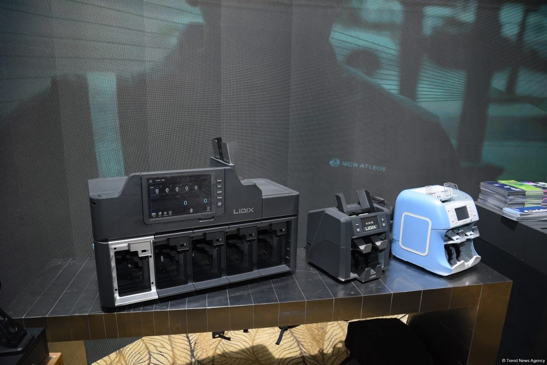 Завершился первый день Международного банковского форума в Баку (ФОТО)