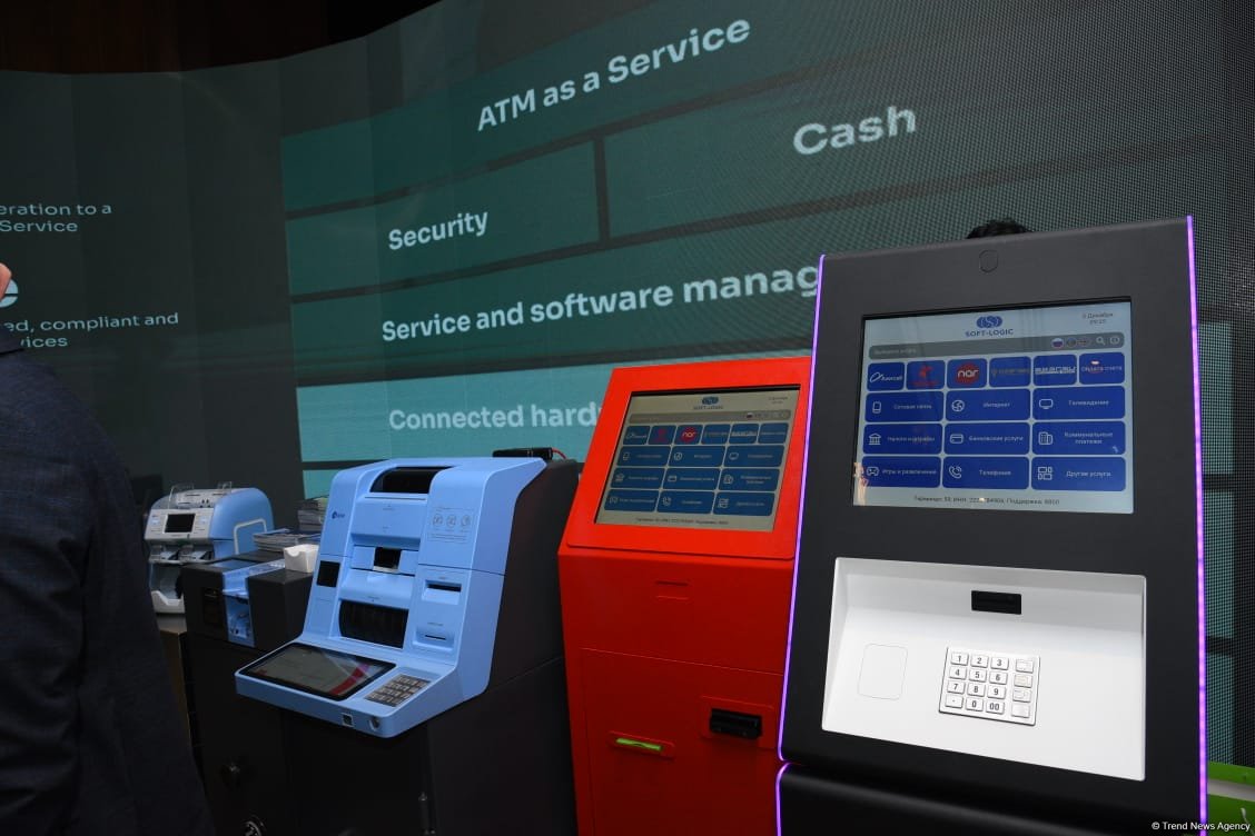 Завершился первый день Международного банковского форума в Баку (ФОТО)