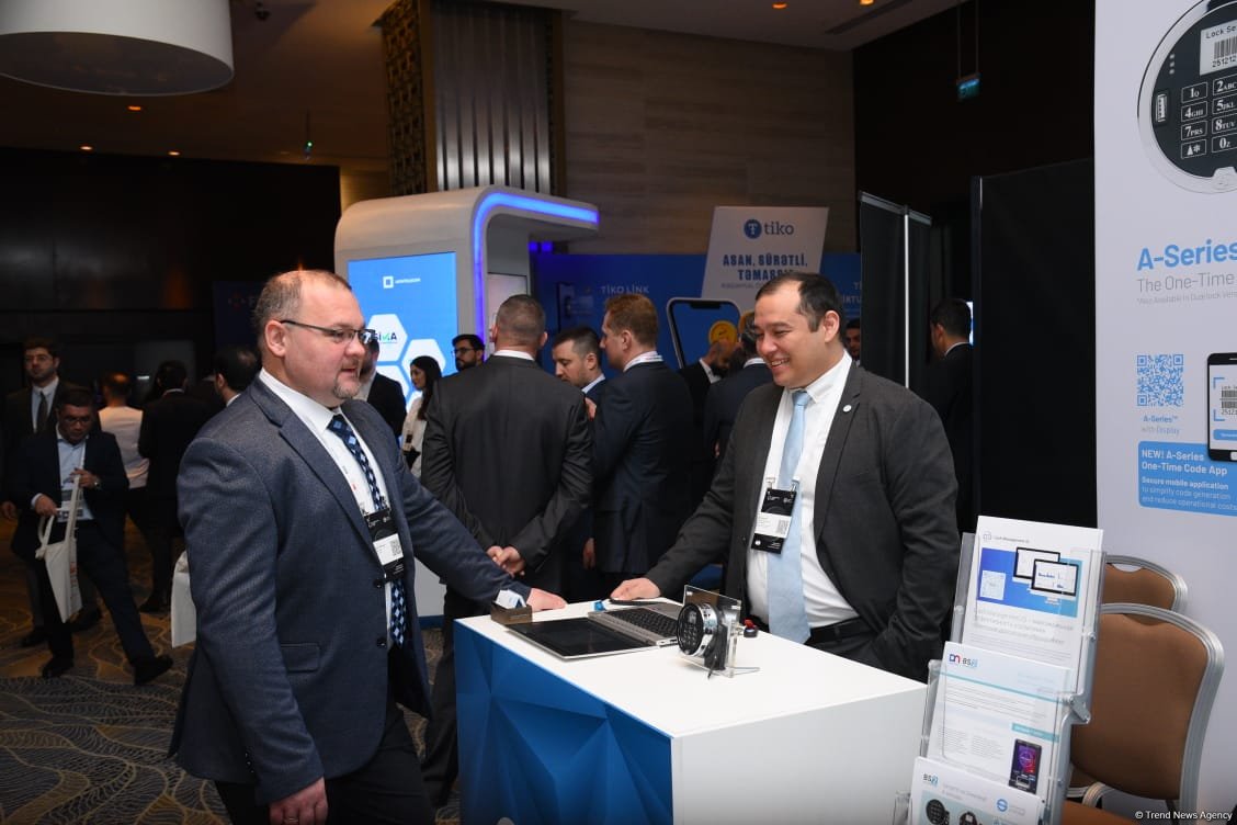 Завершился первый день Международного банковского форума в Баку (ФОТО)