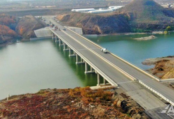 На автодороге Агдам-Физули выполнено 82% строительных работ (ФОТО)