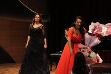 Инара Бабаева выступила с концертом в честь 100-летия Соны Аслановой – презентована книга (ФОТО)