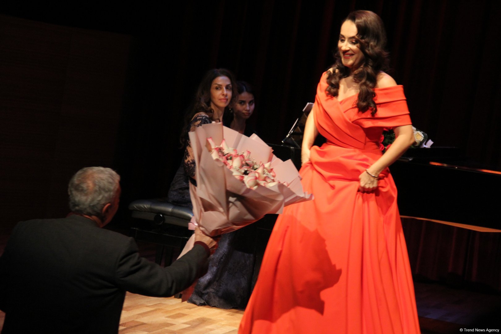 Инара Бабаева выступила с концертом в честь 100-летия Соны Аслановой – презентована книга (ФОТО)
