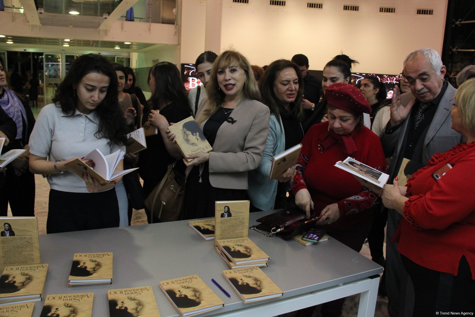 Инара Бабаева выступила с концертом в честь 100-летия Соны Аслановой – презентована книга (ФОТО)